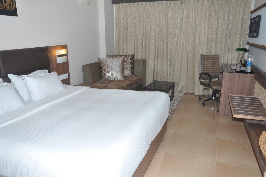 Pramod Convention & Hotel